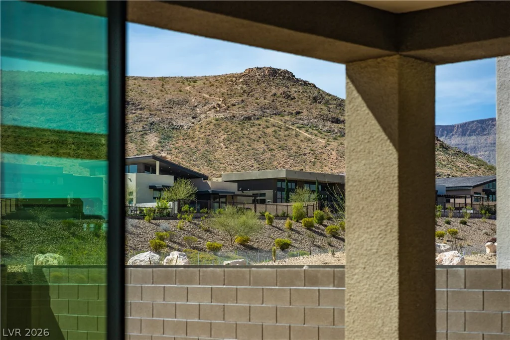 11033 Concord Valley, Las Vegas, NV 89135