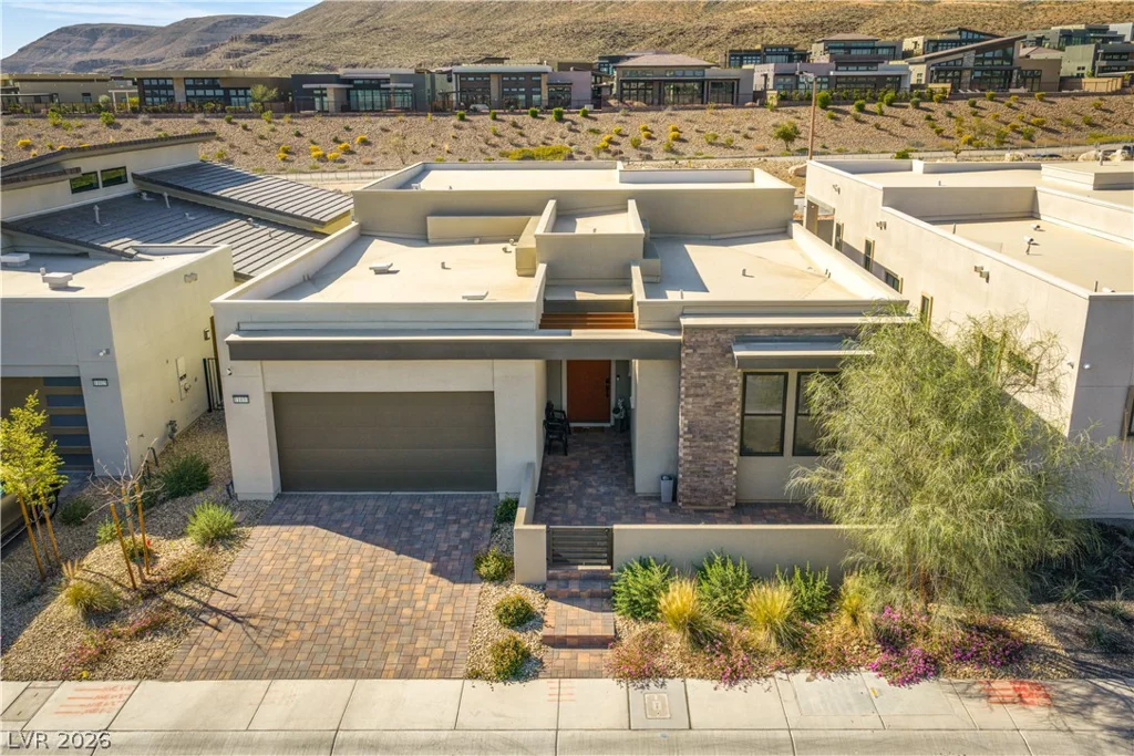 11033 Concord Valley, Las Vegas, NV 89135