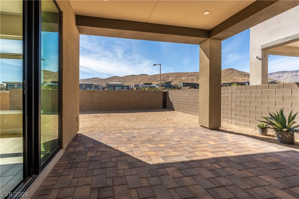 11033 Concord Valley, Las Vegas, NV 89135