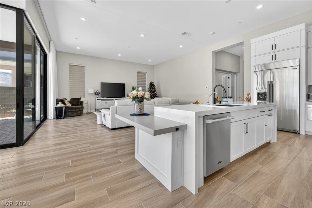 11033 Concord Valley, Las Vegas, NV 89135
