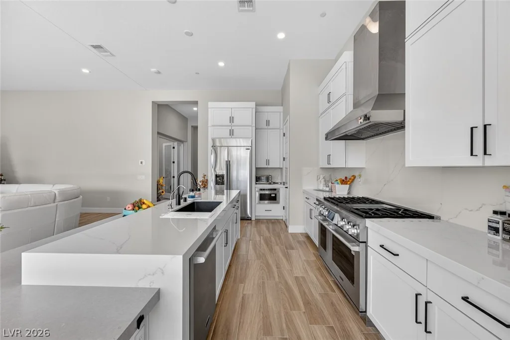 11033 Concord Valley, Las Vegas, NV 89135