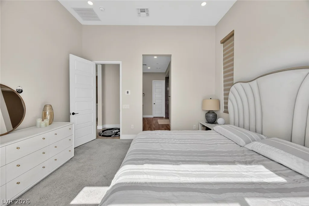 11033 Concord Valley, Las Vegas, NV 89135