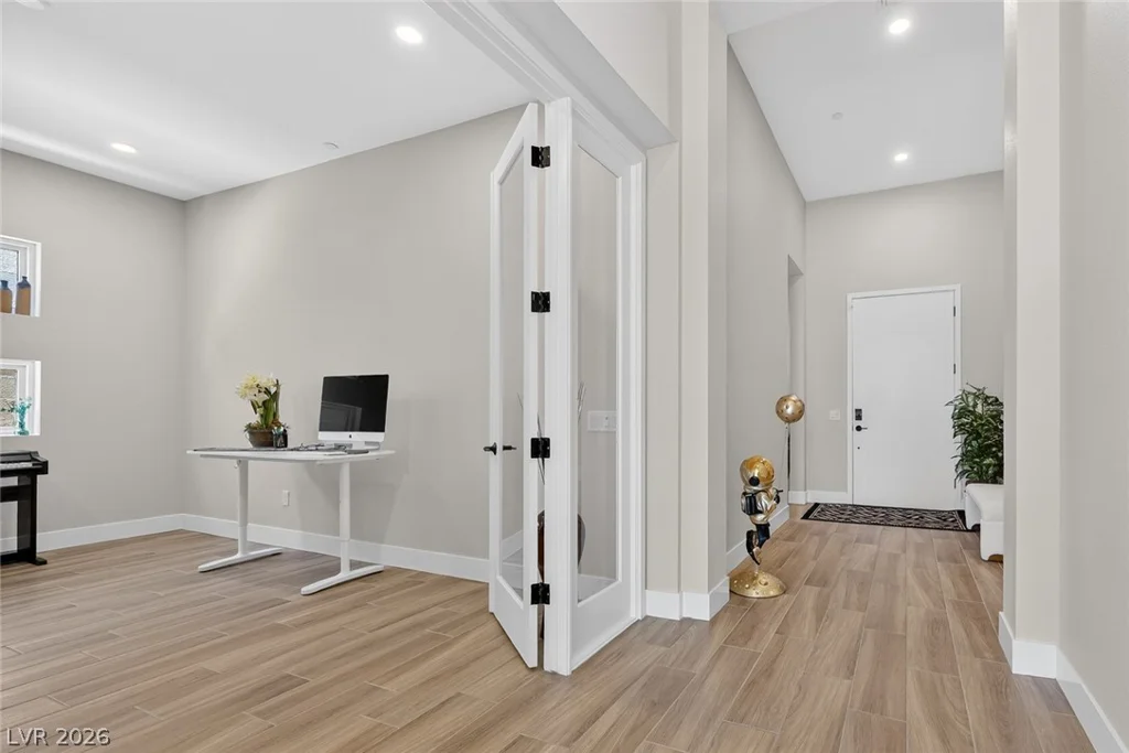 11033 Concord Valley, Las Vegas, NV 89135