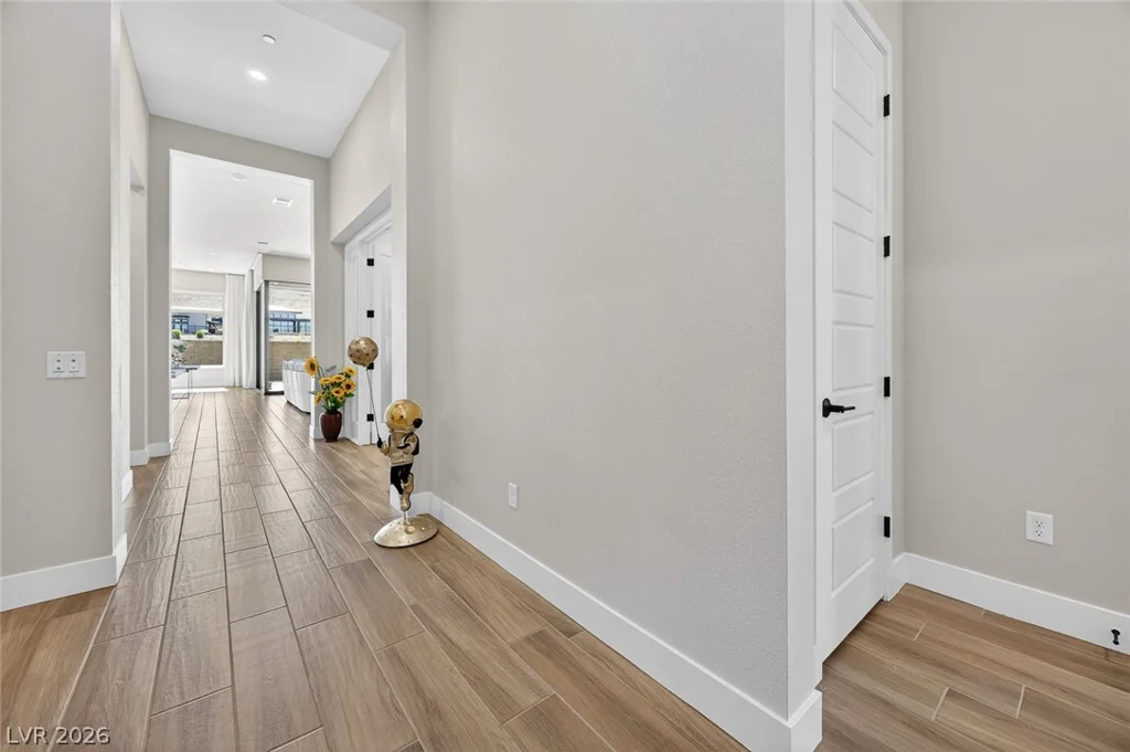 11033 Concord Valley, Las Vegas, NV 89135