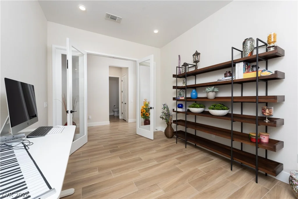 11033 Concord Valley, Las Vegas, NV 89135