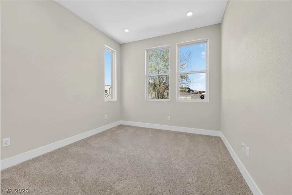 11033 Concord Valley, Las Vegas, NV 89135