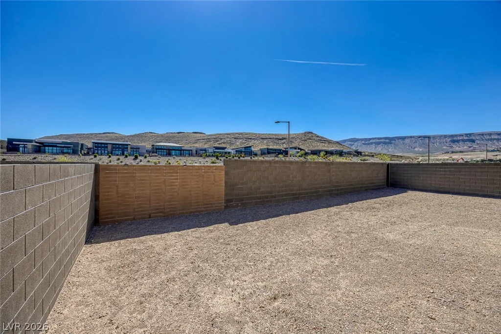 11033 Concord Valley, Las Vegas, NV 89135