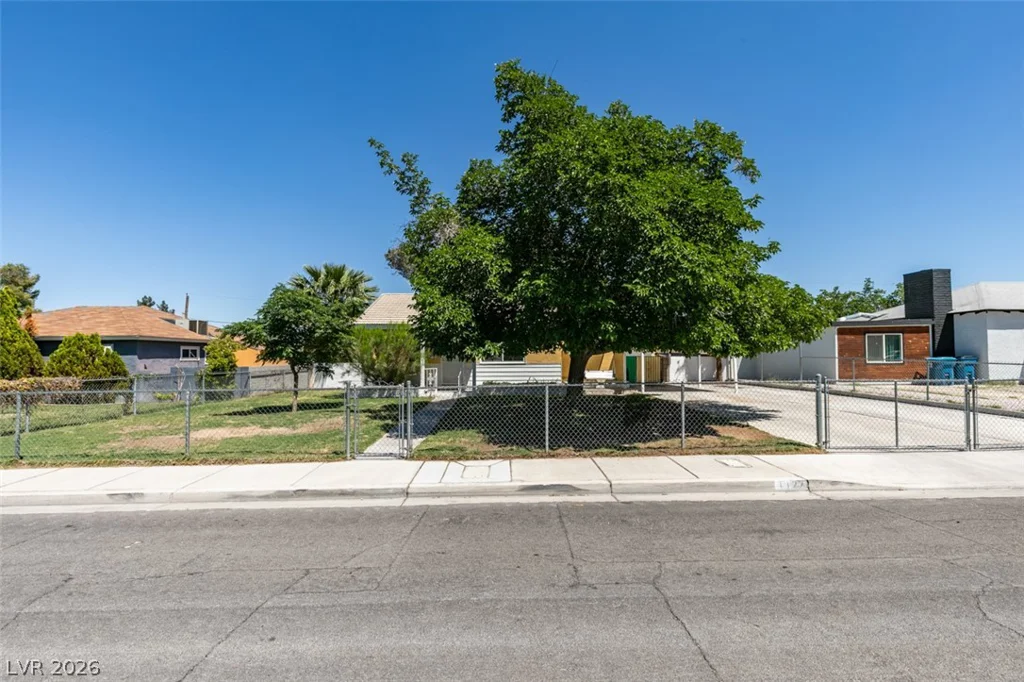 1127 Melville, Las Vegas, NV 89102