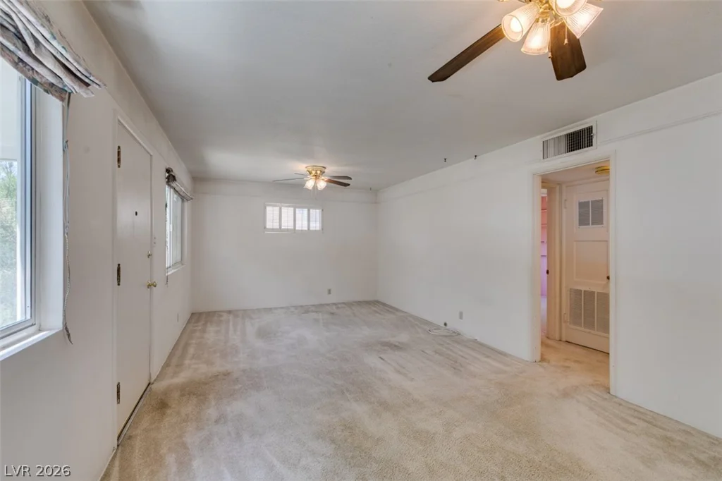 1127 Melville, Las Vegas, NV 89102