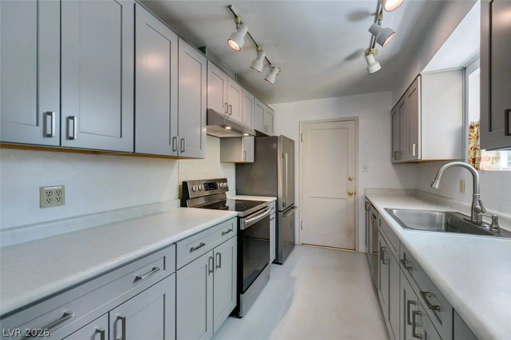 1127 Melville, Las Vegas, NV 89102