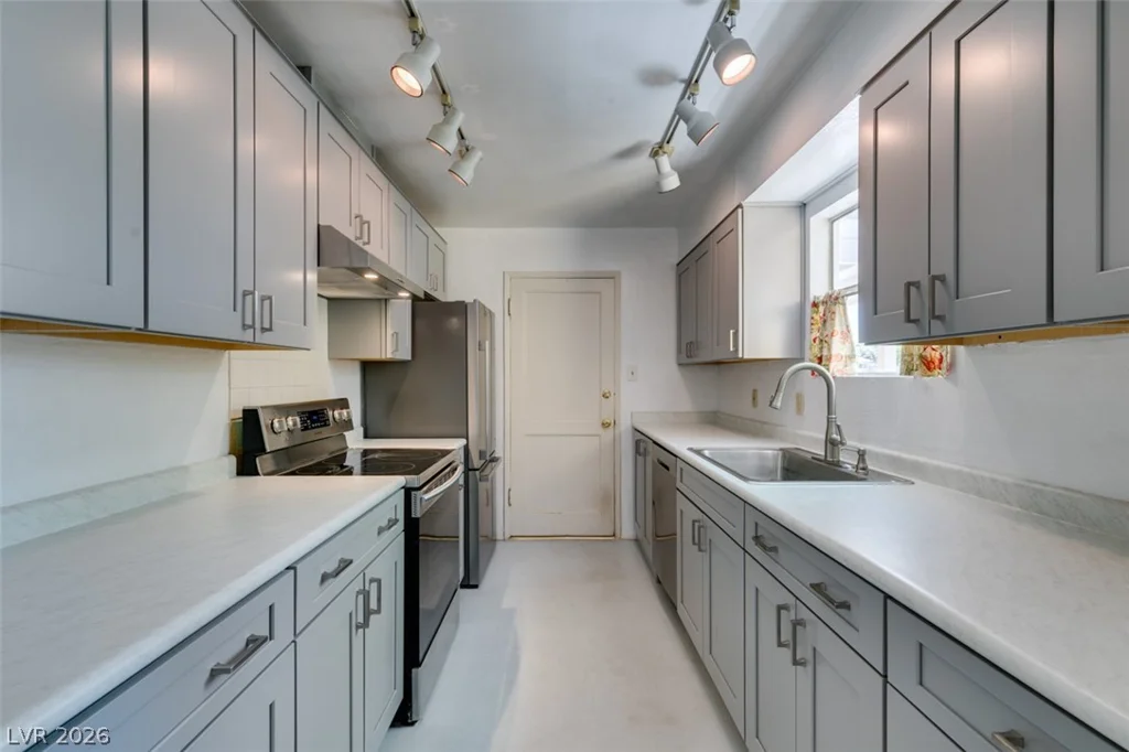 1127 Melville, Las Vegas, NV 89102