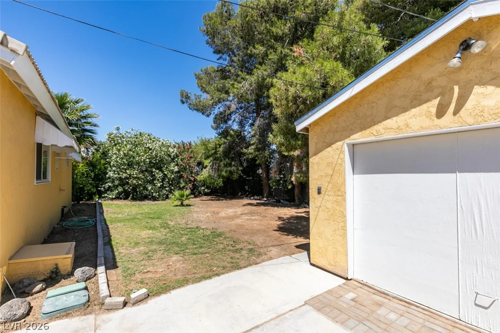 1127 Melville, Las Vegas, NV 89102