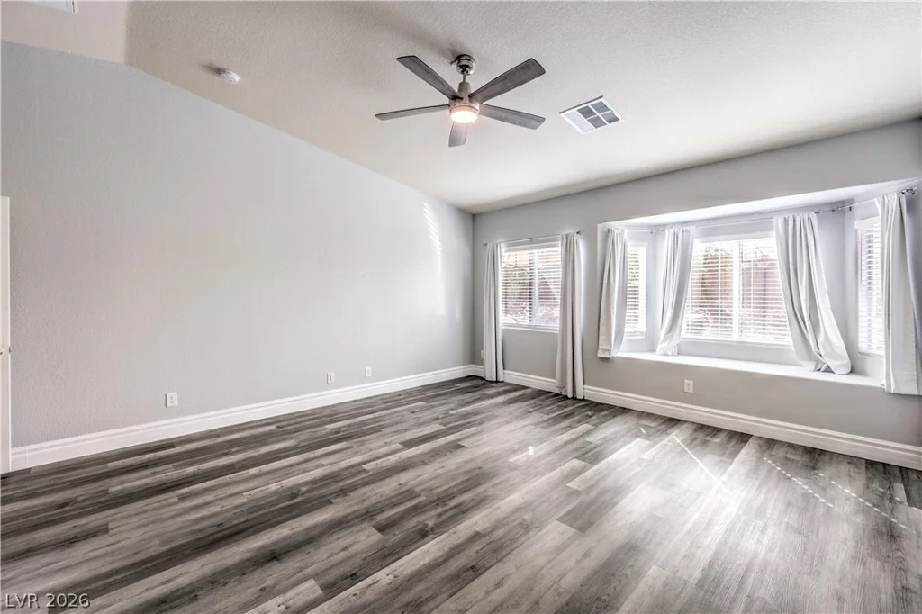 8341 Jeremiahs Lodge, Las Vegas, NV 89131