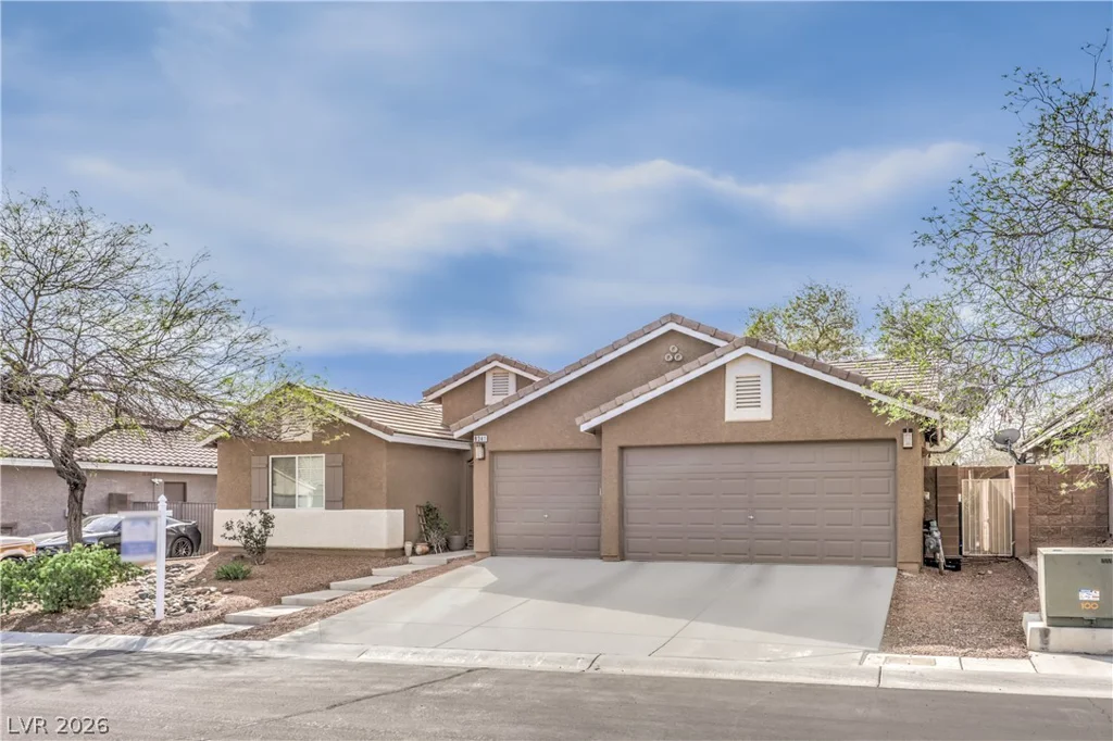 8341 Jeremiahs Lodge, Las Vegas, NV 89131