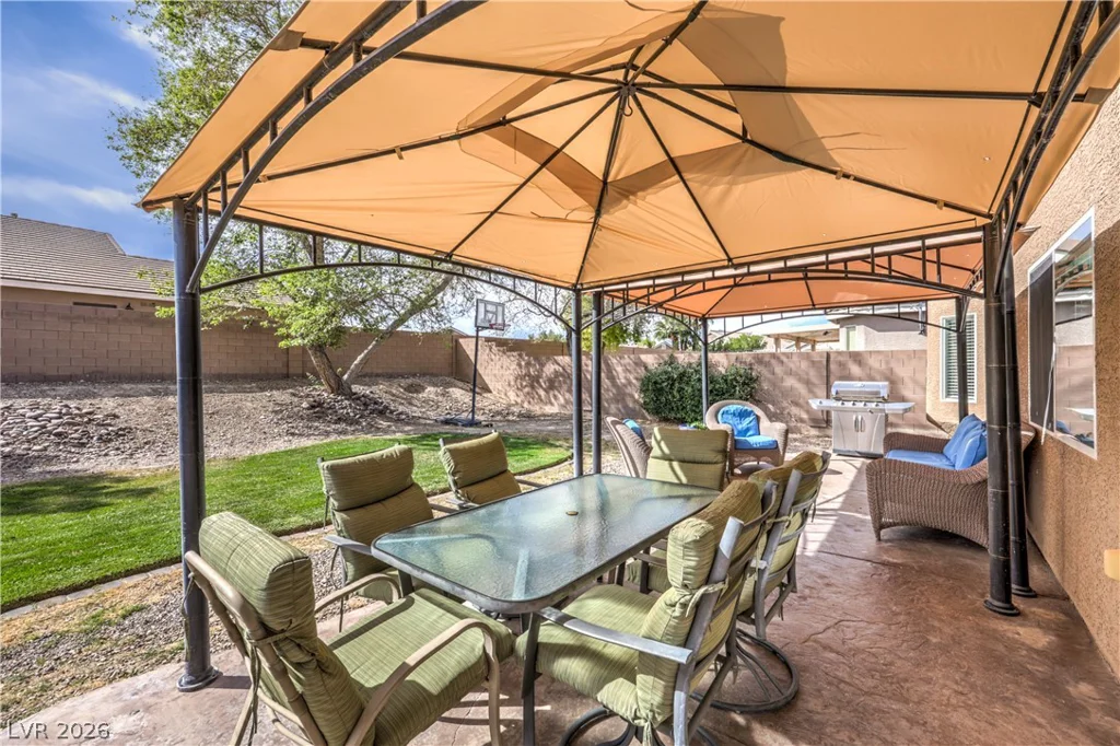 8341 Jeremiahs Lodge, Las Vegas, NV 89131