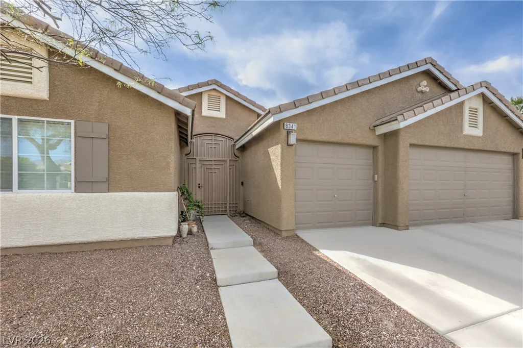 8341 Jeremiahs Lodge, Las Vegas, NV 89131