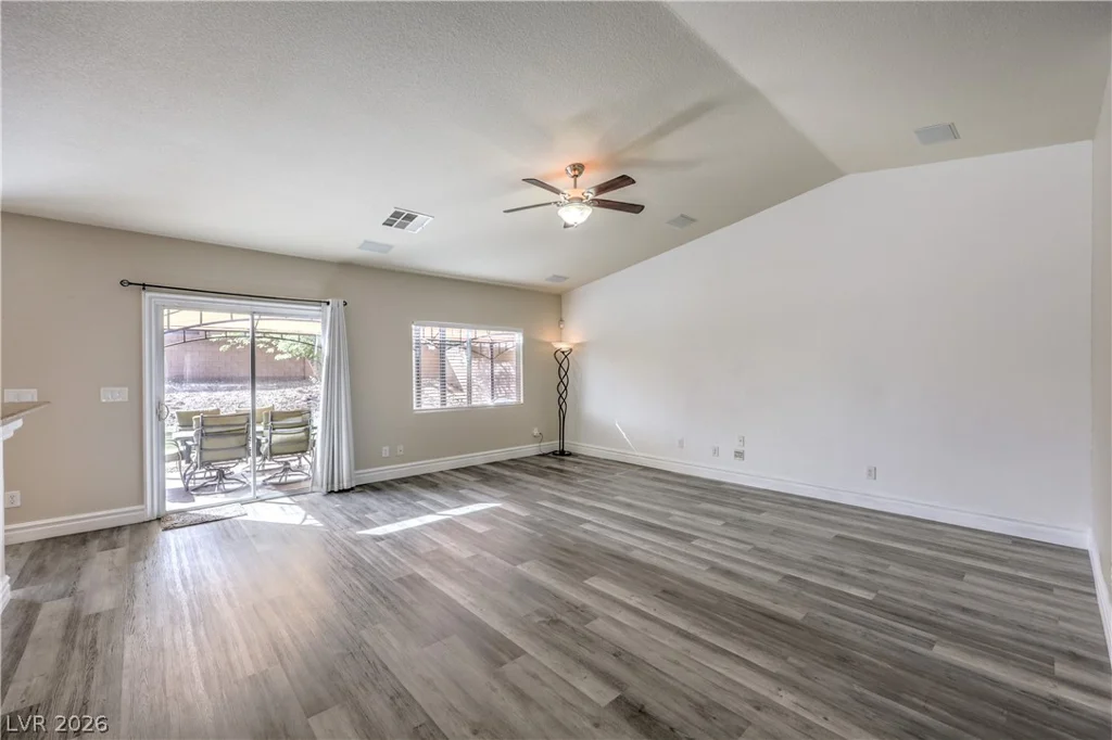 8341 Jeremiahs Lodge, Las Vegas, NV 89131