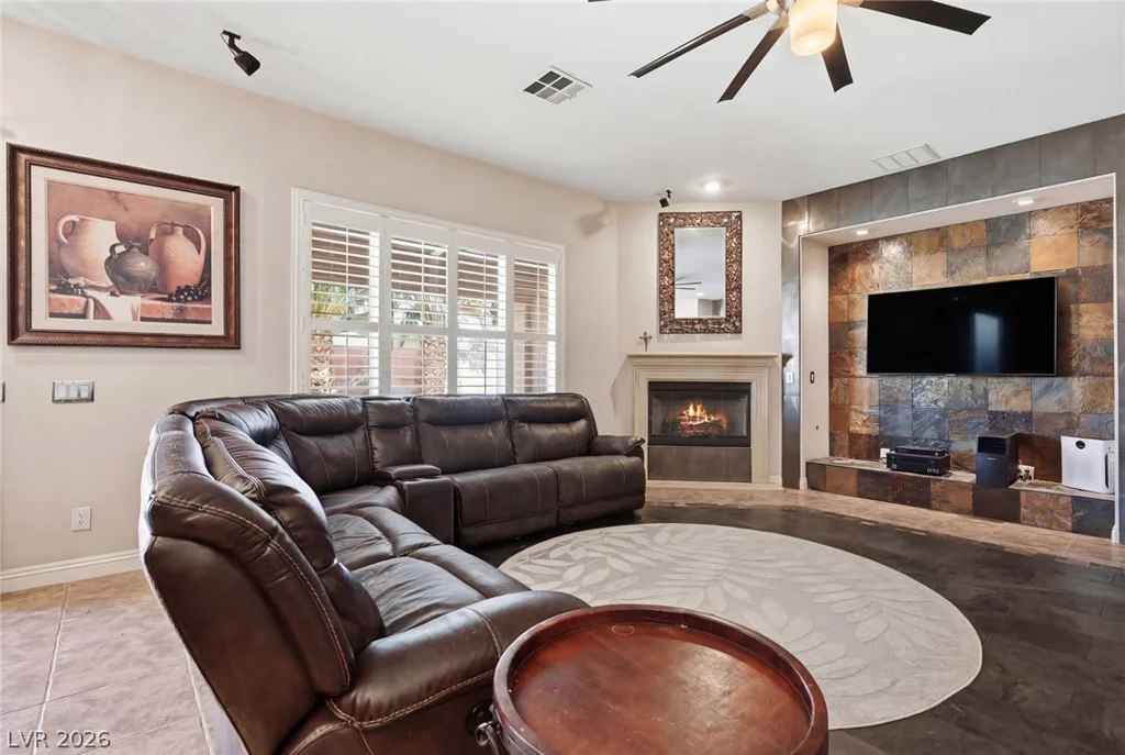8226 Mount Logan, Las Vegas, NV 89131