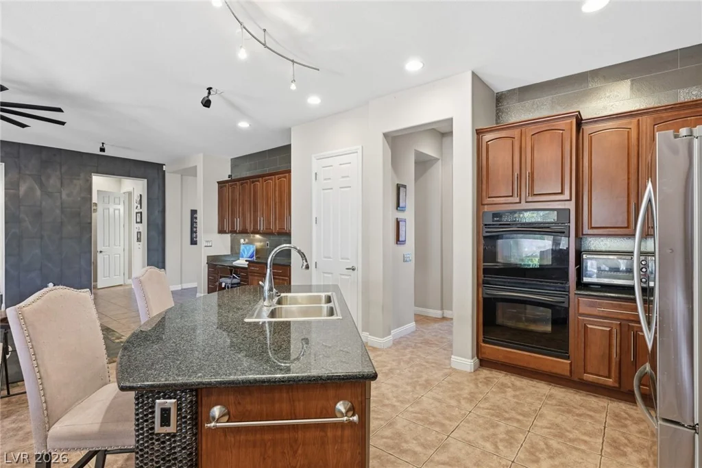 8226 Mount Logan, Las Vegas, NV 89131