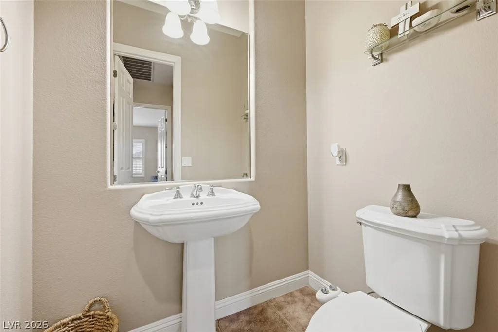 8226 Mount Logan, Las Vegas, NV 89131
