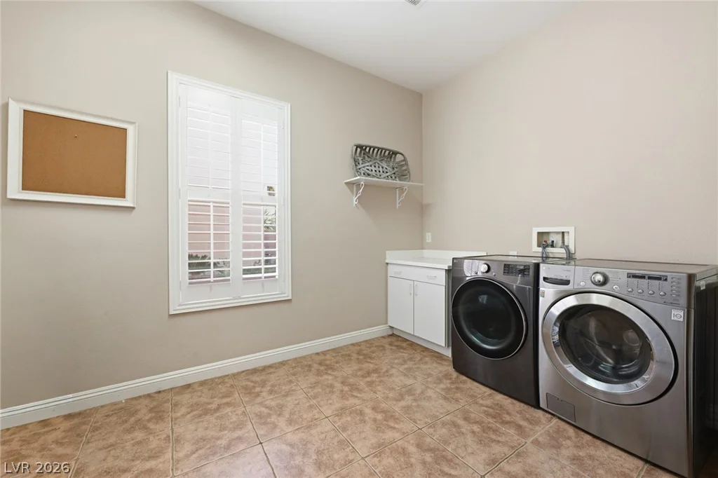 8226 Mount Logan, Las Vegas, NV 89131