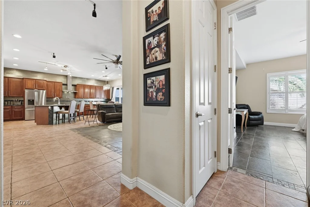 8226 Mount Logan, Las Vegas, NV 89131