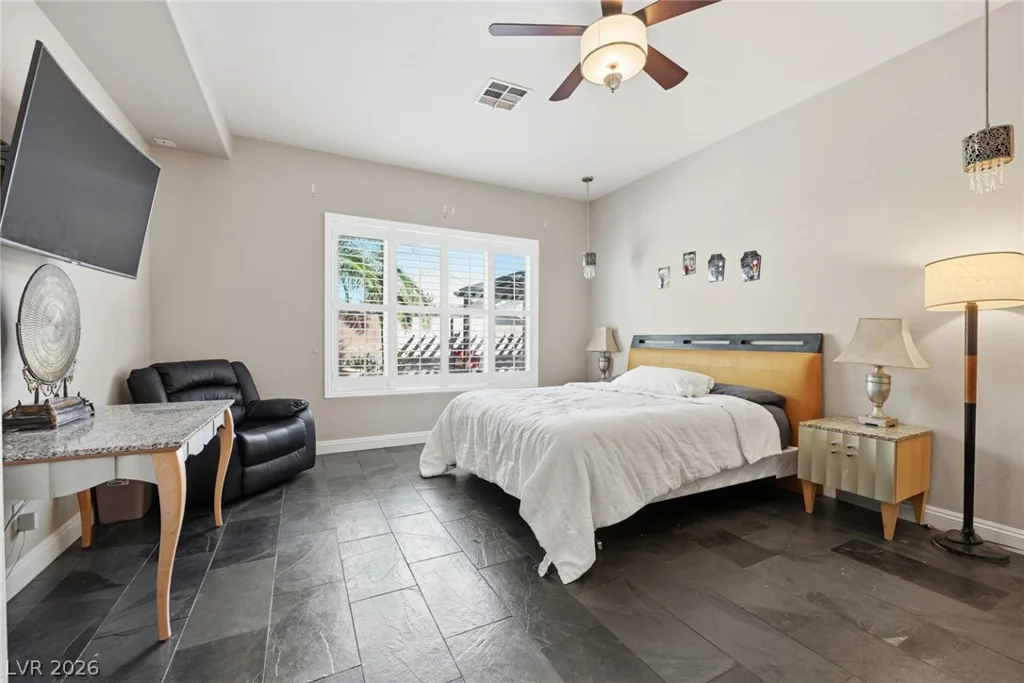 8226 Mount Logan, Las Vegas, NV 89131