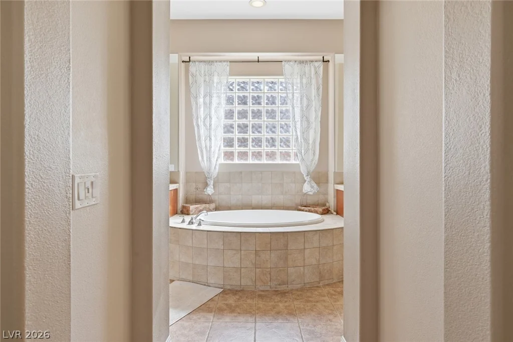 8226 Mount Logan, Las Vegas, NV 89131