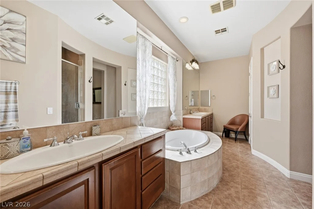 8226 Mount Logan, Las Vegas, NV 89131