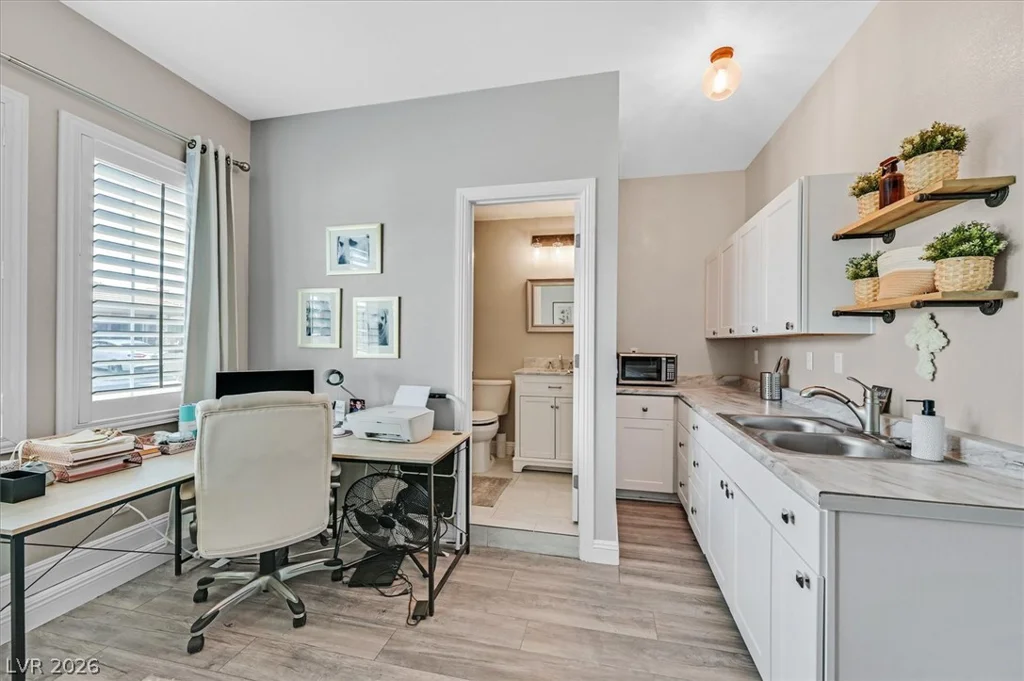 8226 Mount Logan, Las Vegas, NV 89131