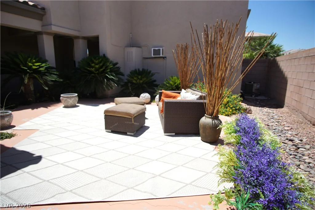 8226 Mount Logan, Las Vegas, NV 89131