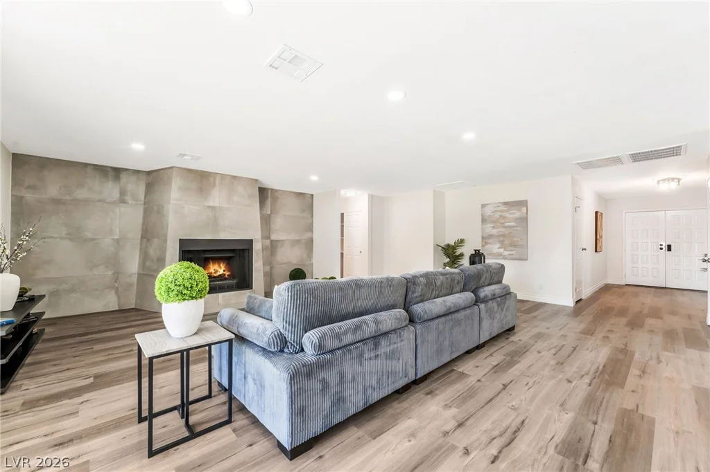 5574 Mojave, Las Vegas, NV 89120