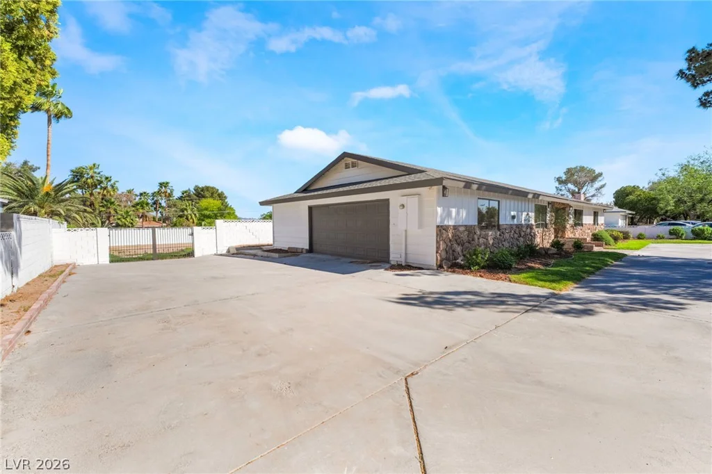 5574 Mojave, Las Vegas, NV 89120
