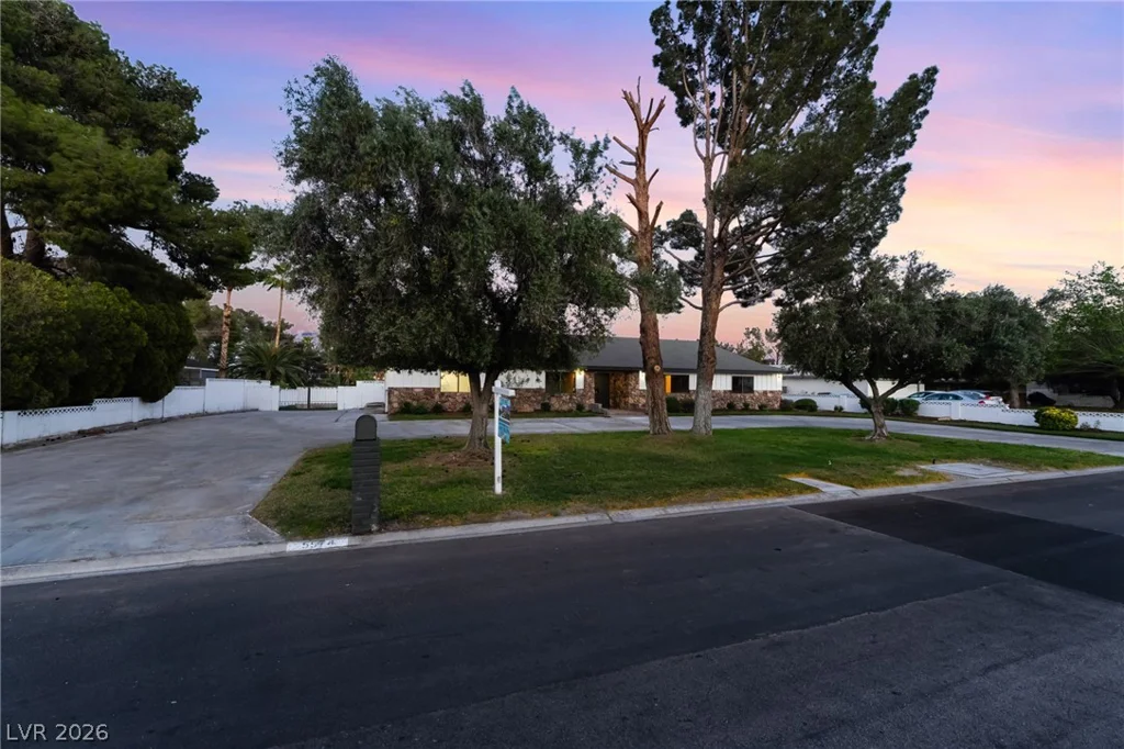 5574 Mojave, Las Vegas, NV 89120