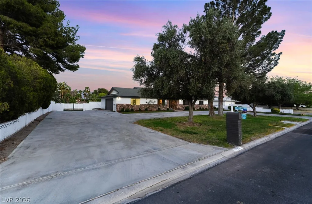 5574 Mojave, Las Vegas, NV 89120