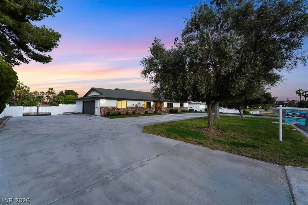 5574 Mojave, Las Vegas, NV 89120