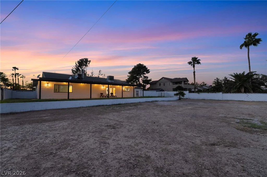5574 Mojave, Las Vegas, NV 89120