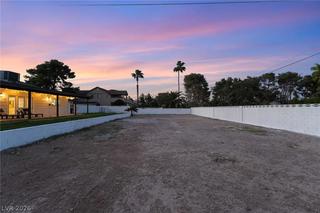 5574 Mojave, Las Vegas, NV 89120