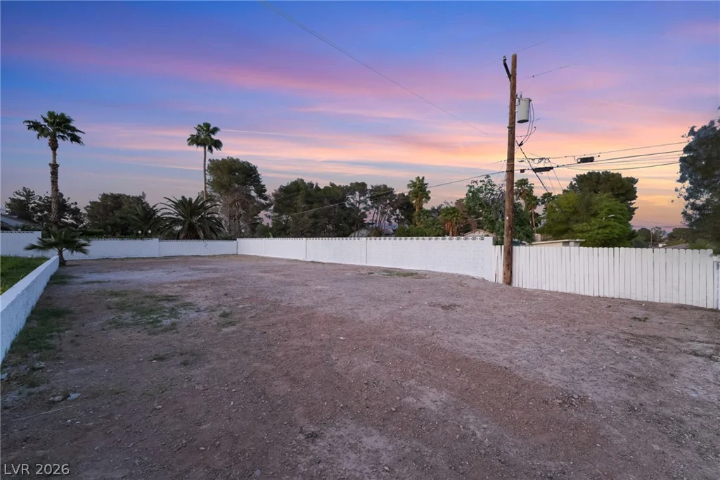 5574 Mojave, Las Vegas, NV 89120