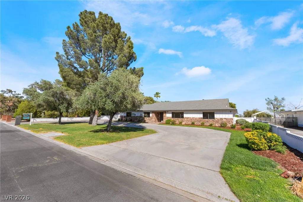 5574 Mojave, Las Vegas, NV 89120