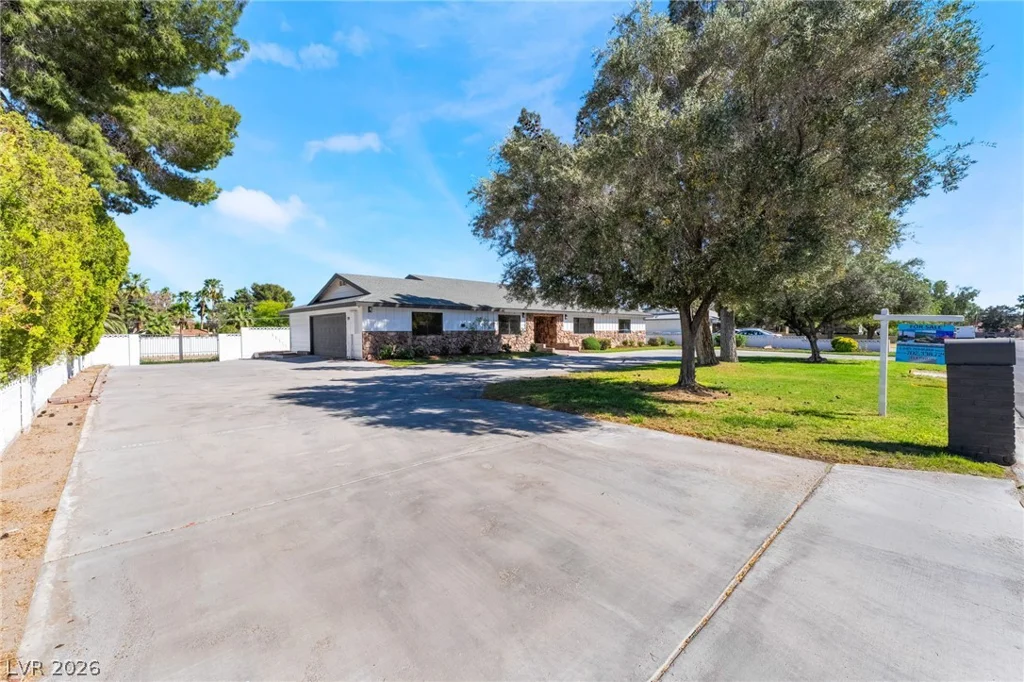 5574 Mojave, Las Vegas, NV 89120