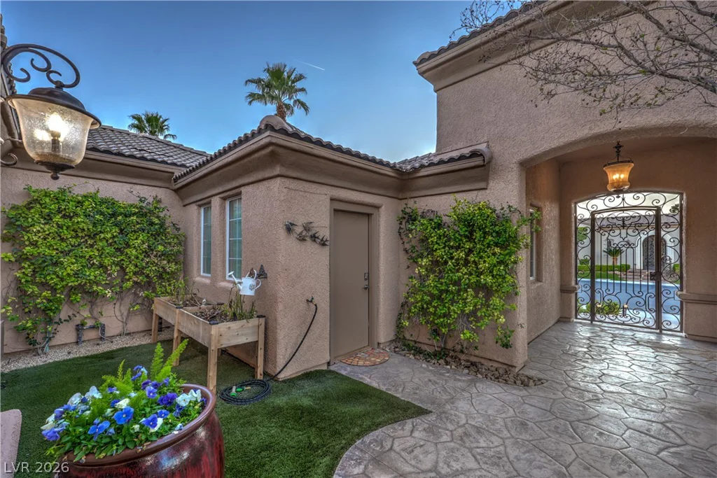 4740 Riva De Romanza, Las Vegas, NV 89135