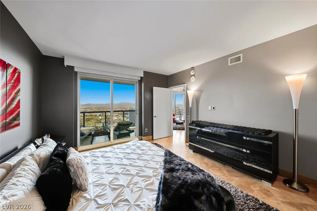 322 Karen, Las Vegas, NV 89109