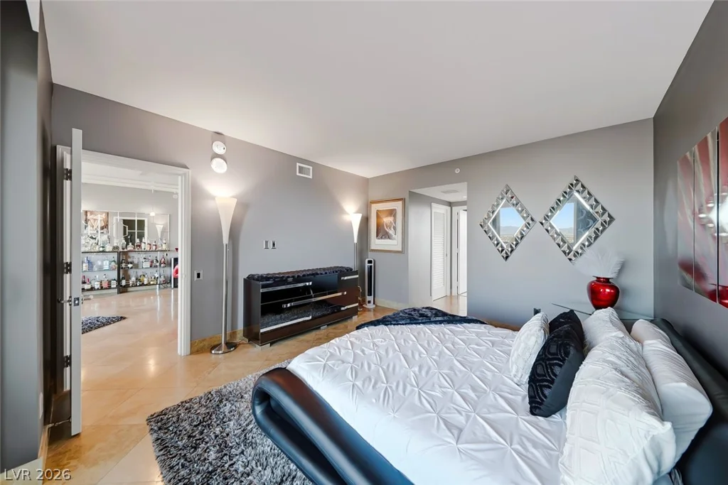 322 Karen, Las Vegas, NV 89109
