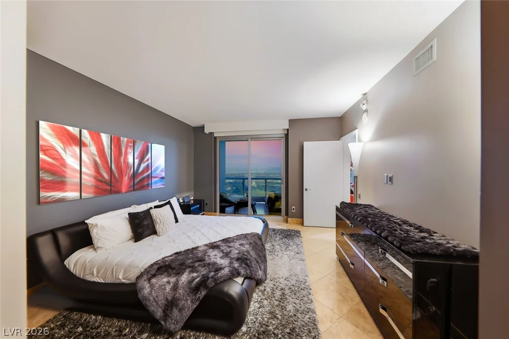 322 Karen, Las Vegas, NV 89109
