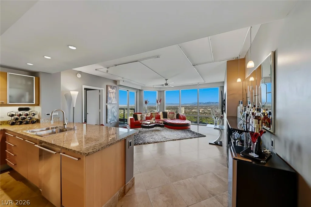 322 Karen, Las Vegas, NV 89109