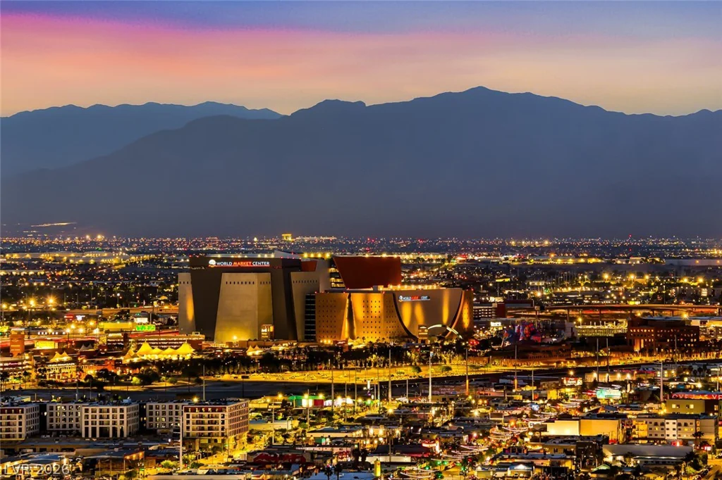 322 Karen, Las Vegas, NV 89109