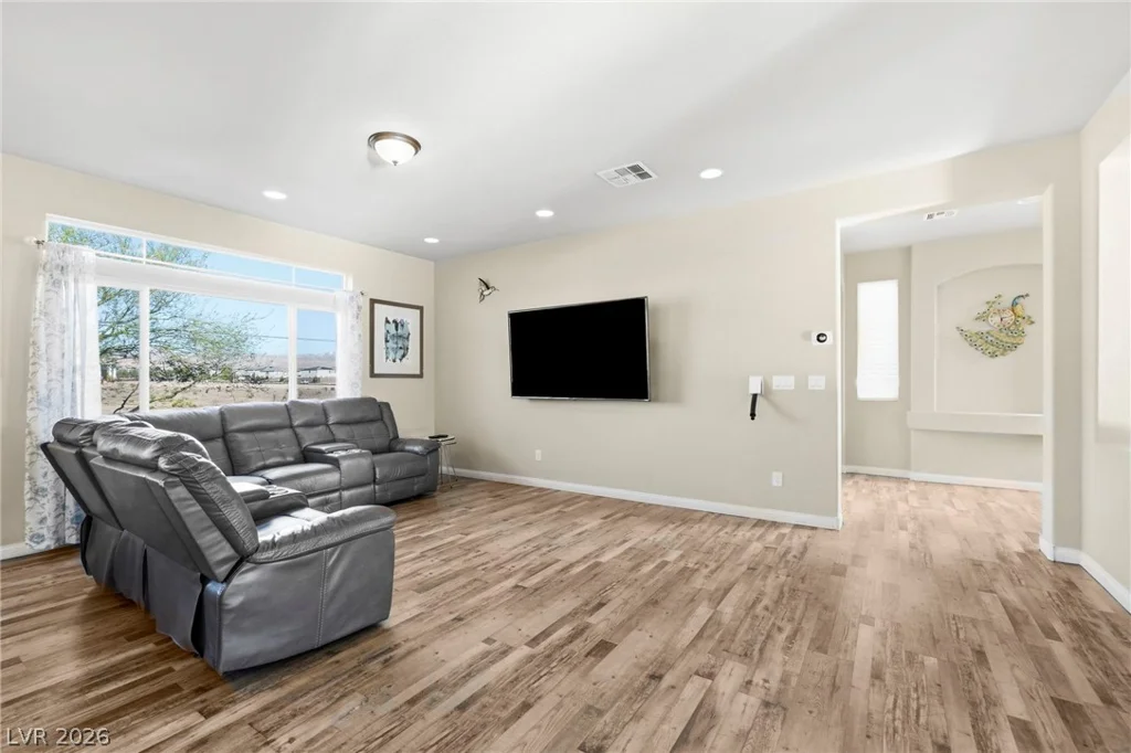 8565 Silver Coast, Las Vegas, NV 89139