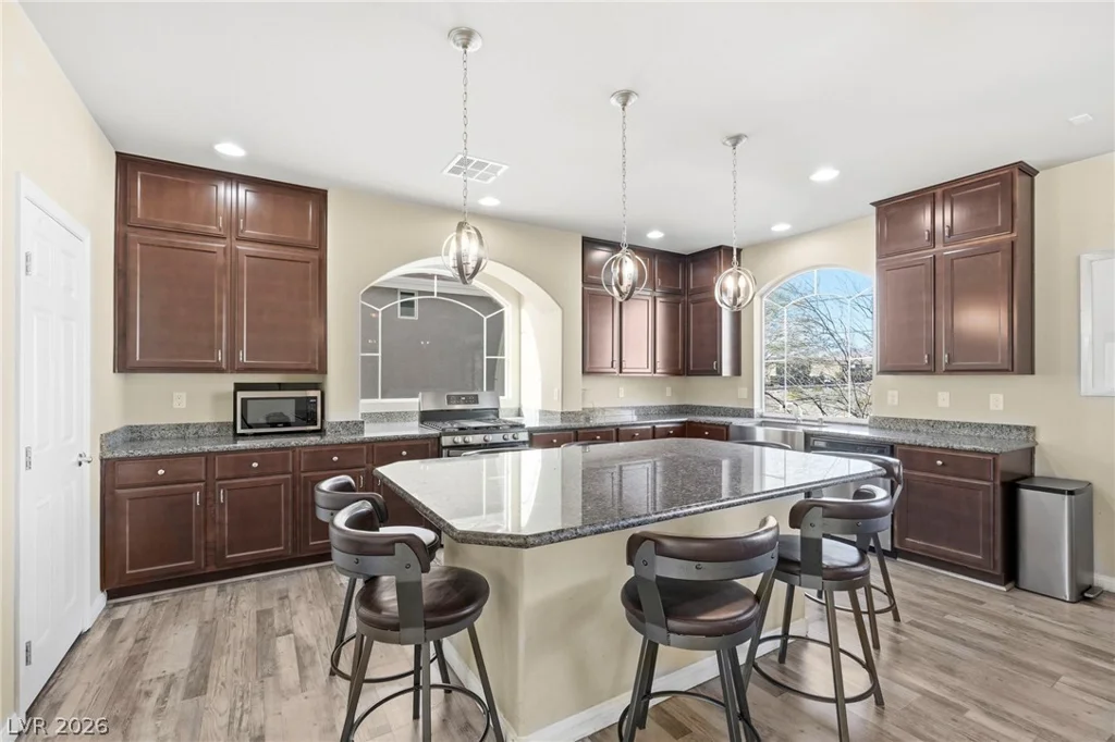 8565 Silver Coast, Las Vegas, NV 89139