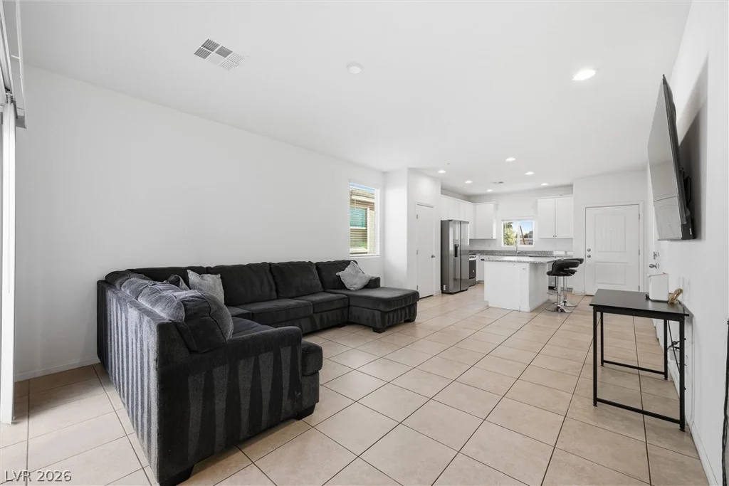 1811 Lincoln, Las Vegas, NV 89115